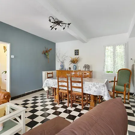 Holiday home Maison Papillons Tourville-la-Chapelle